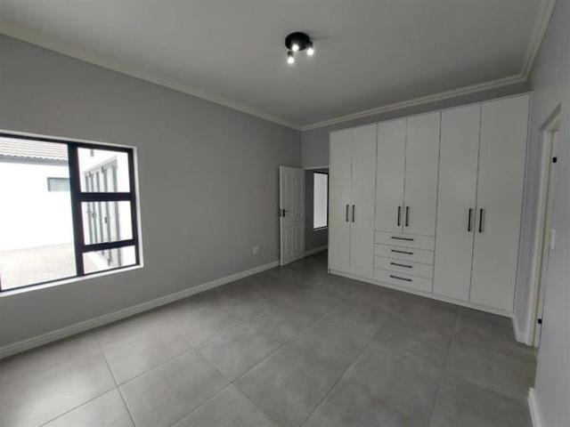 3 Bedroom House in Shelley Point