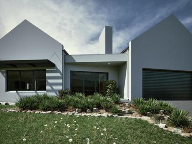 3 Bedroom House in Shelley Point