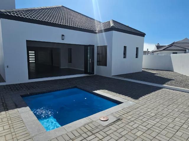 3 Bedroom House in Shelley Point