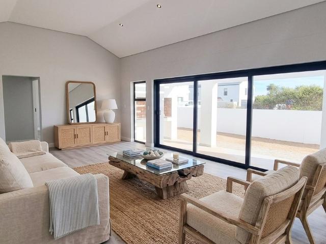 3 Bedroom House in Shelley Point