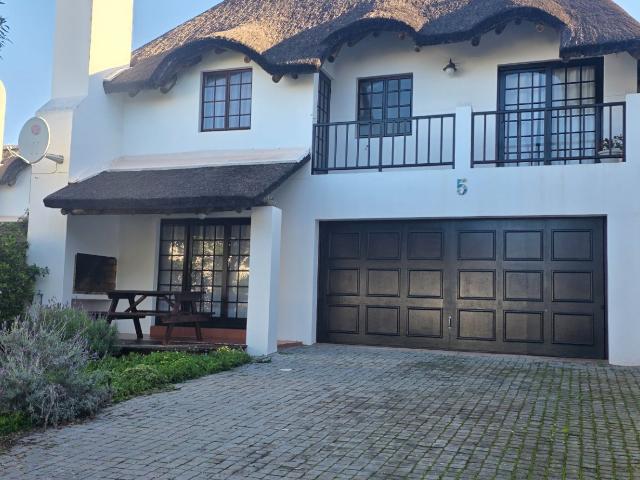 3 Bedroom House in Shelley Point