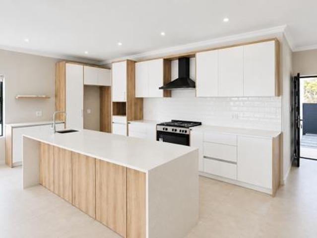 3 Bedroom House in Shelley Point