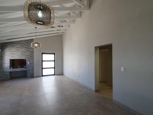 3 Bedroom House in Shelley Point