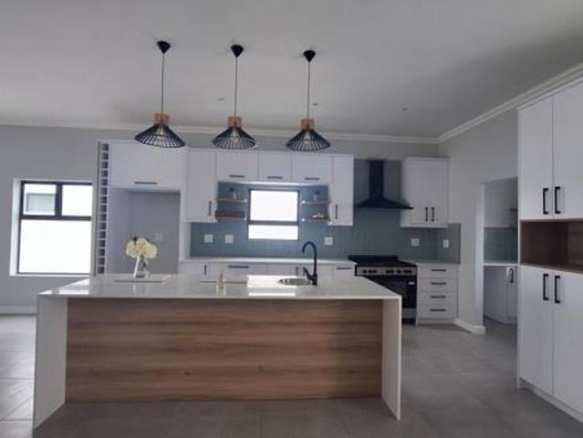 3 Bedroom House in Shelley Point