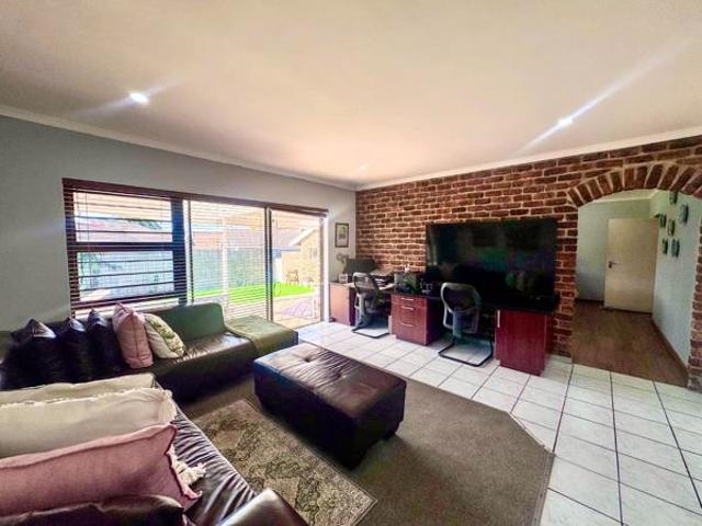 3 Bedroom House in Sherwood