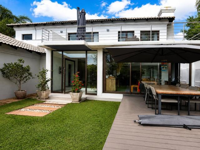 3 Bedroom House in Silver Lakes Golf Estate