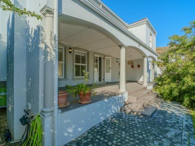 3 Bedroom House in Silvertree Estate