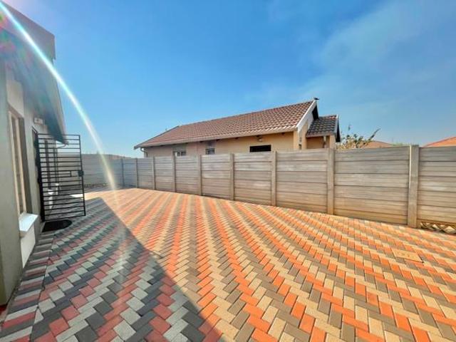 3 Bedroom House in Sky City