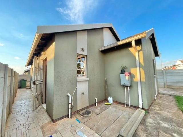 3 Bedroom House in Sky City
