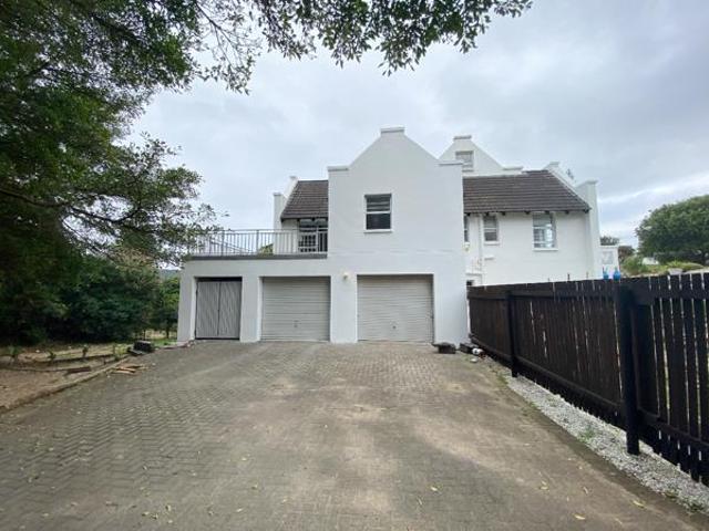 3 Bedroom House in St Francis Bay