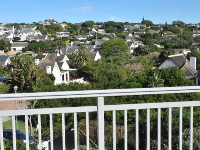3 Bedroom House in St Francis Bay Village