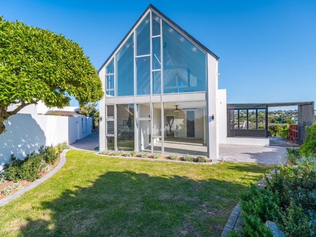 3 Bedroom House in St Francis Bay Village