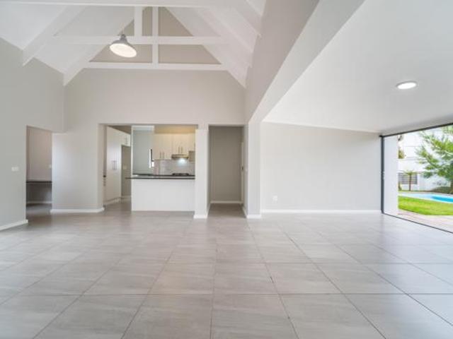 3 Bedroom House in St Francis Links Golf Estate