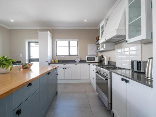 3 Bedroom House in St Francis Links Golf Estate