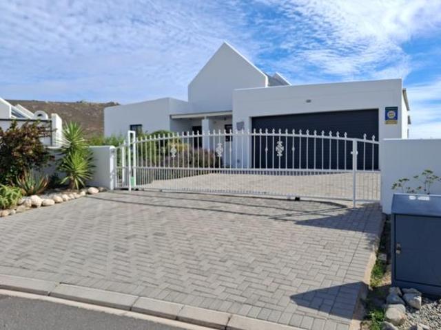 3 Bedroom House in Harbour Lights