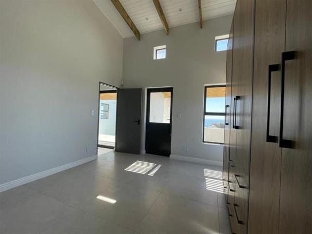 3 Bedroom House in St Helena Views