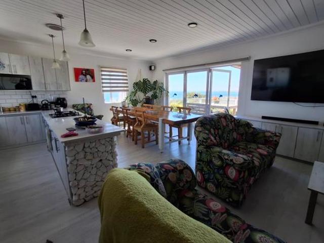 3 Bedroom House in St Helena Views