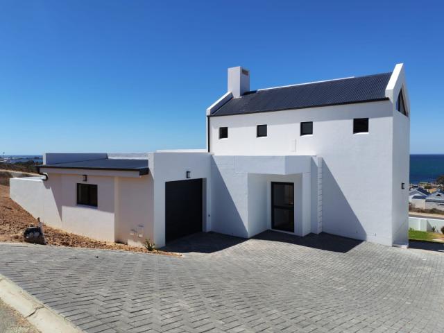 3 Bedroom House in St Helena Views