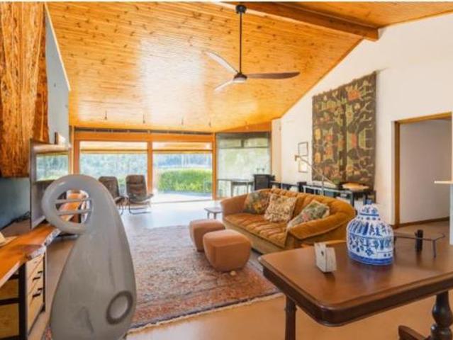 3 Bedroom House in Stanford
