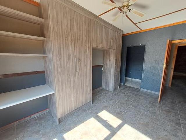 3 Bedroom House in Sterpark