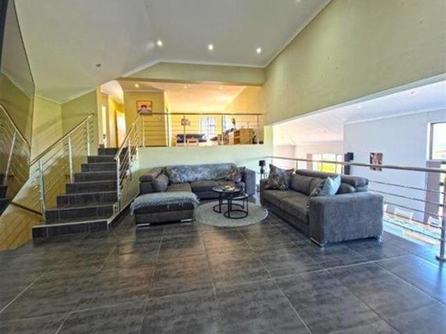 3 Bedroom House in Stilbaai Wes