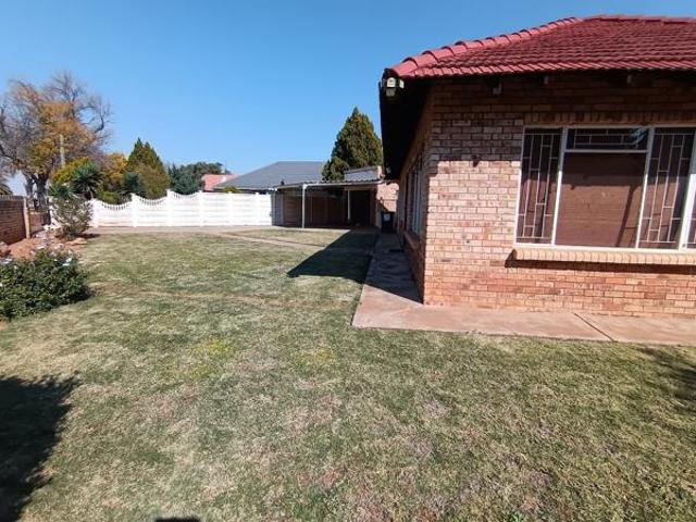 3 Bedroom House in Stilfontein