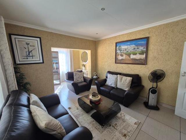 3 Bedroom House in Stilfontein