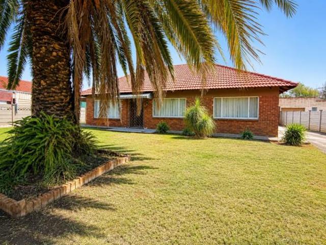 3 Bedroom House in Stilfontein