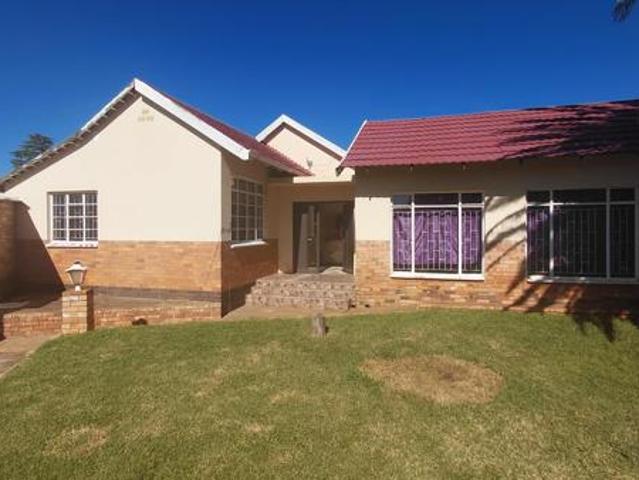 3 Bedroom House in Stilfontein
