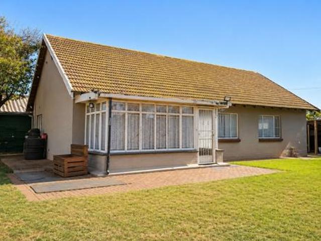 3 Bedroom House in Stilfontein