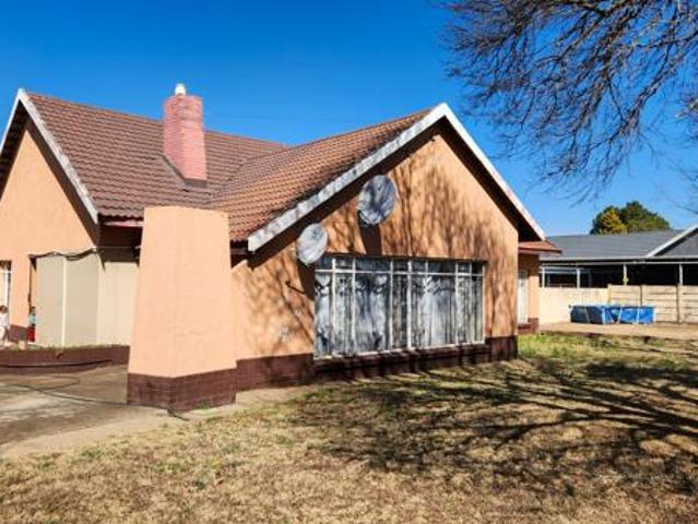 3 Bedroom House in Stilfontein
