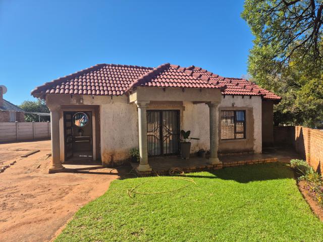3 Bedroom House in Stilfontein