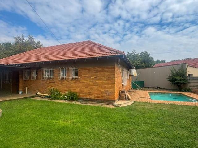 3 Bedroom House in Stilfontein