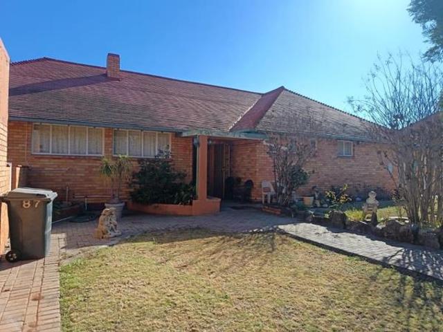 3 Bedroom House in Stilfontein