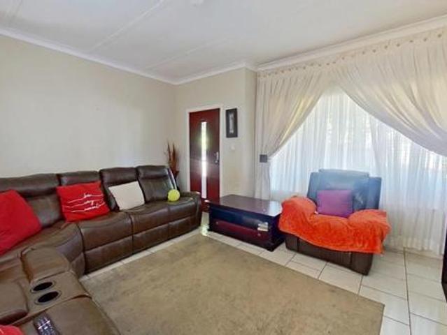 3 Bedroom House in Stilfontein