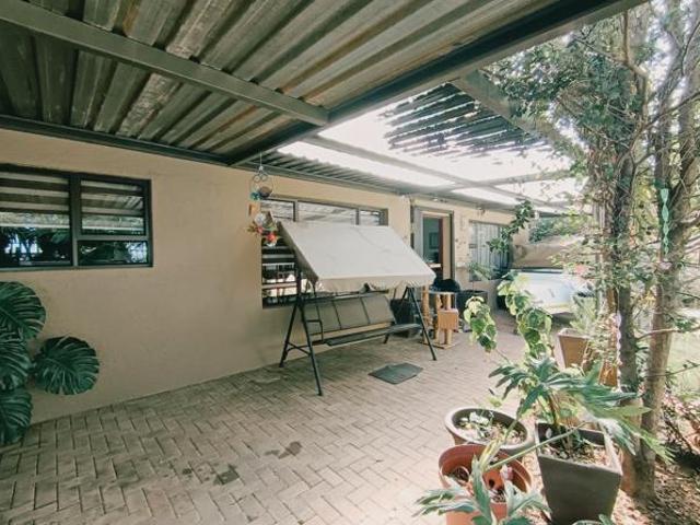 3 Bedroom House in Stilfontein