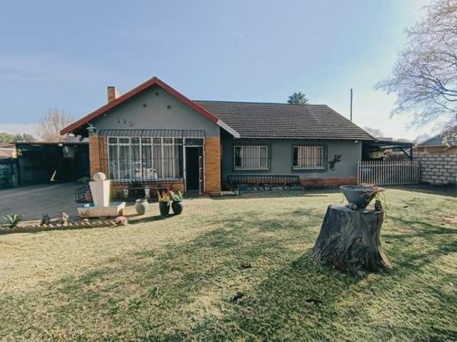 3 Bedroom House in Stilfontein