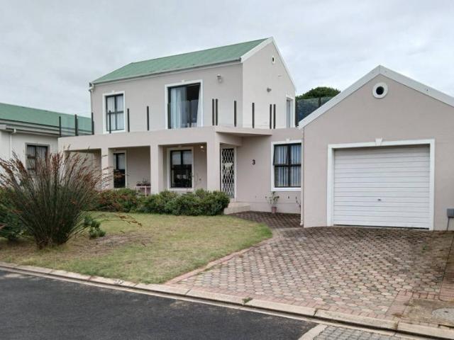3 Bedroom House in Still Bay West