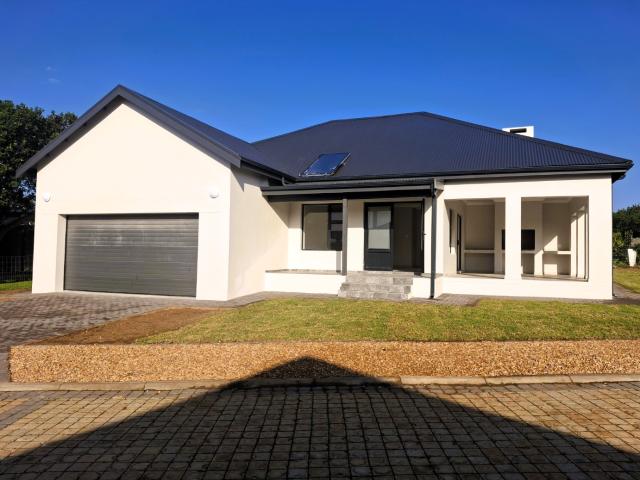3 Bedroom House in Still Bay West