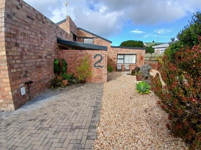 3 Bedroom House in Still Bay West