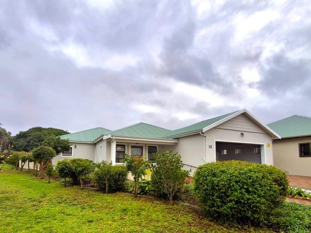 3 Bedroom House in Still Bay West