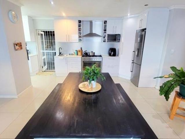 3 Bedroom House in Strandfontein