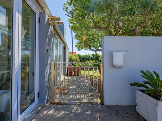 3 Bedroom House in Struisbaai