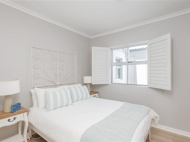 3 Bedroom House in Struisbaai