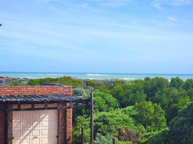 3 Bedroom House in Suiderstrand
