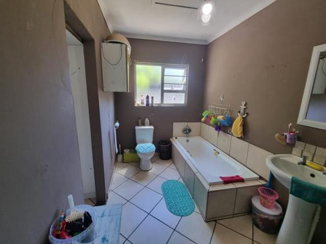 3 Bedroom House in Summerpride