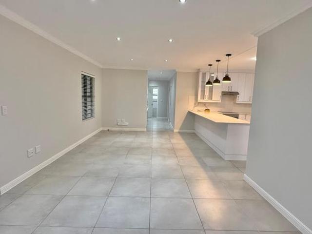 3 Bedroom House in Sunningdale