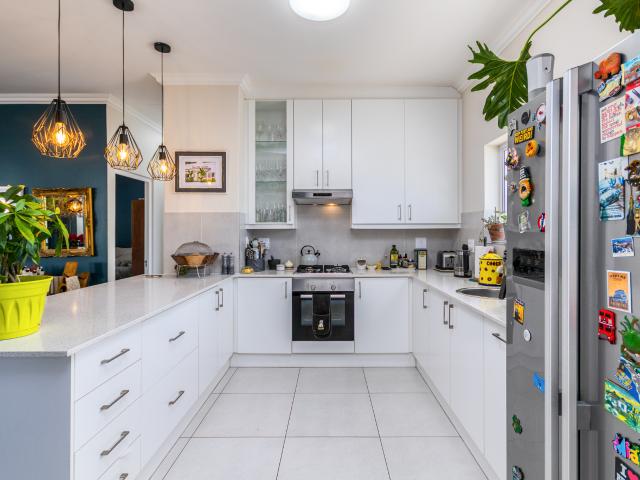 3 Bedroom House in Sunningdale