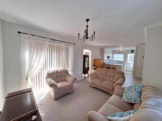 3 Bedroom House in Sunningdale