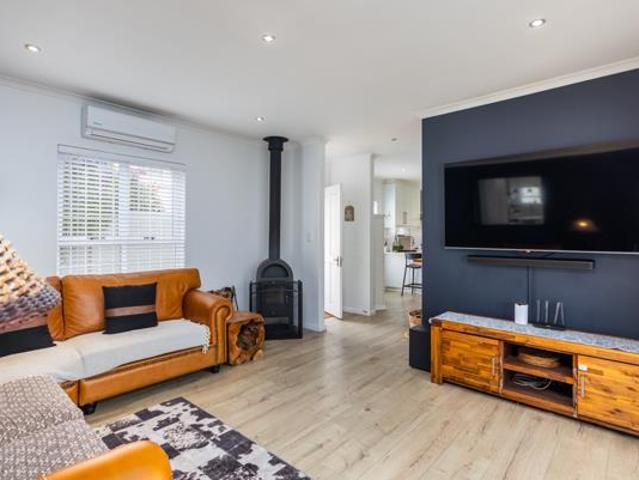 3 Bedroom House in Sunningdale